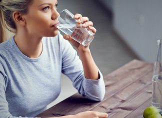 8 причини да замените всички напитки с вода 8 причини да замените всички напитки с вода