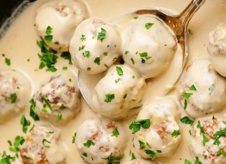 Кюфтета с бешамелов сос: Изискано съчетание на вкусове кюфтета с бешамелов сос